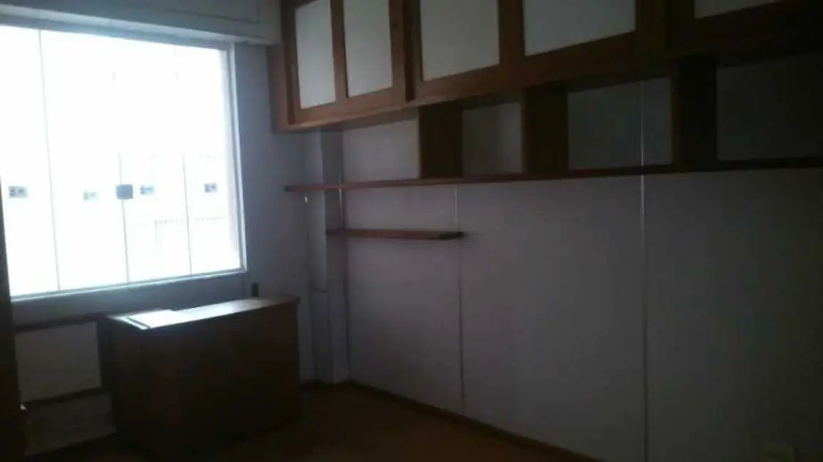 Sala Comercial à venda e para alugar, 36m2 em Rio De Janeiro - RJ - imagem 5 Foto 5 de Sala Comercial à venda e para alugar, 36m2 em Rio De Janeiro - RJ