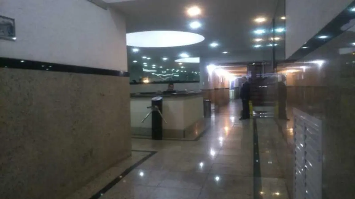 Sala Comercial à venda e para alugar, 36m2 em Rio De Janeiro - RJ - imagem 2 Foto 2 de Sala Comercial à venda e para alugar, 36m2 em Rio De Janeiro - RJ