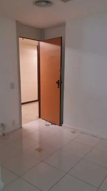 Sala Comercial para alugar, 30m2 em Rio De Janeiro - RJ - imagem 6 Foto 6 de Sala Comercial para alugar, 30m2 em Rio De Janeiro - RJ