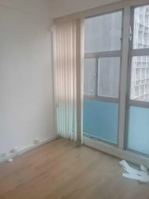 Foto 4 de Sala Comercial à venda e para alugar em Rio De Janeiro - RJ