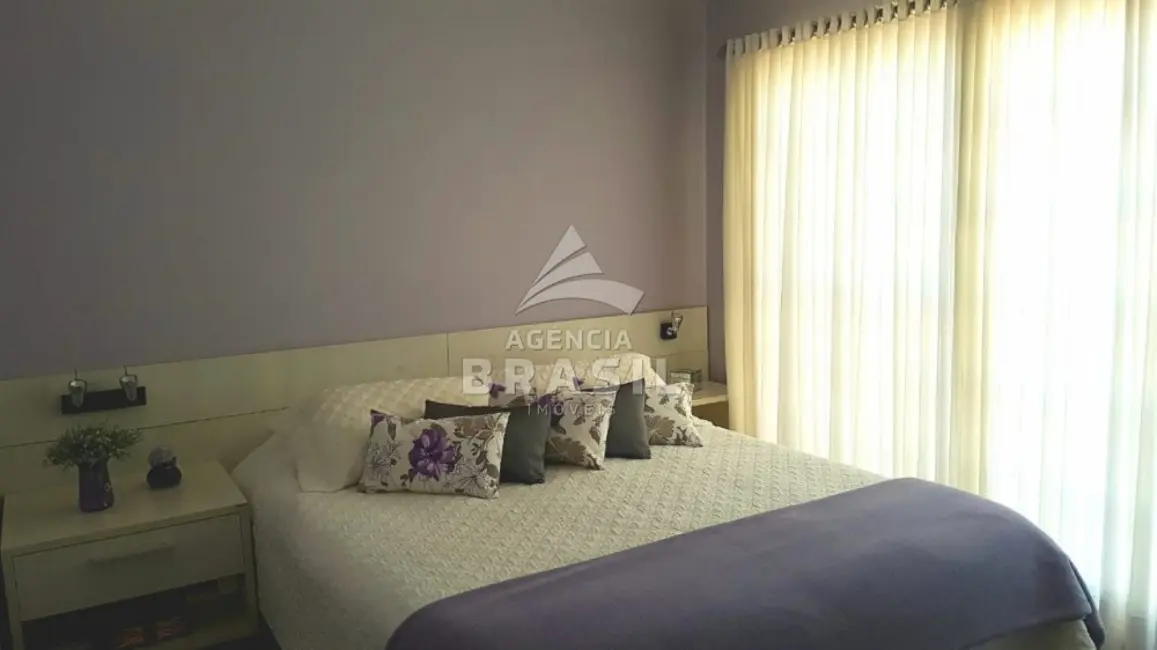 Foto 8 de Casa com 5 quartos à venda, 900m2 em Três Vendas, Pelotas - RS