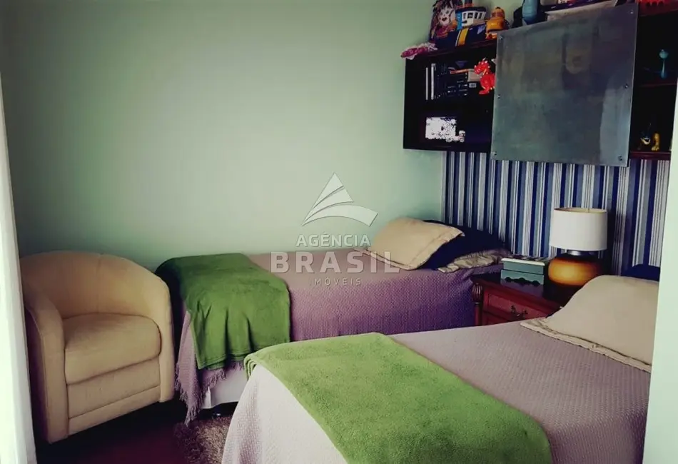 Foto 9 de Casa com 5 quartos à venda, 900m2 em Três Vendas, Pelotas - RS