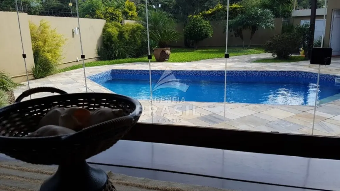 Foto 4 de Casa com 5 quartos à venda, 900m2 em Três Vendas, Pelotas - RS