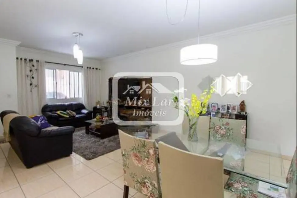 Sobrado com 3 quartos à venda, 228m2 em Osasco - SP - imagem 6 Foto 6 de Sobrado com 3 quartos à venda, 228m2 em Osasco - SP