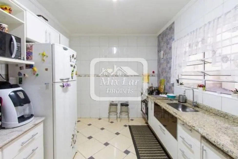 Sobrado com 3 quartos à venda, 228m2 em Osasco - SP - imagem 3 Foto 3 de Sobrado com 3 quartos à venda, 228m2 em Osasco - SP