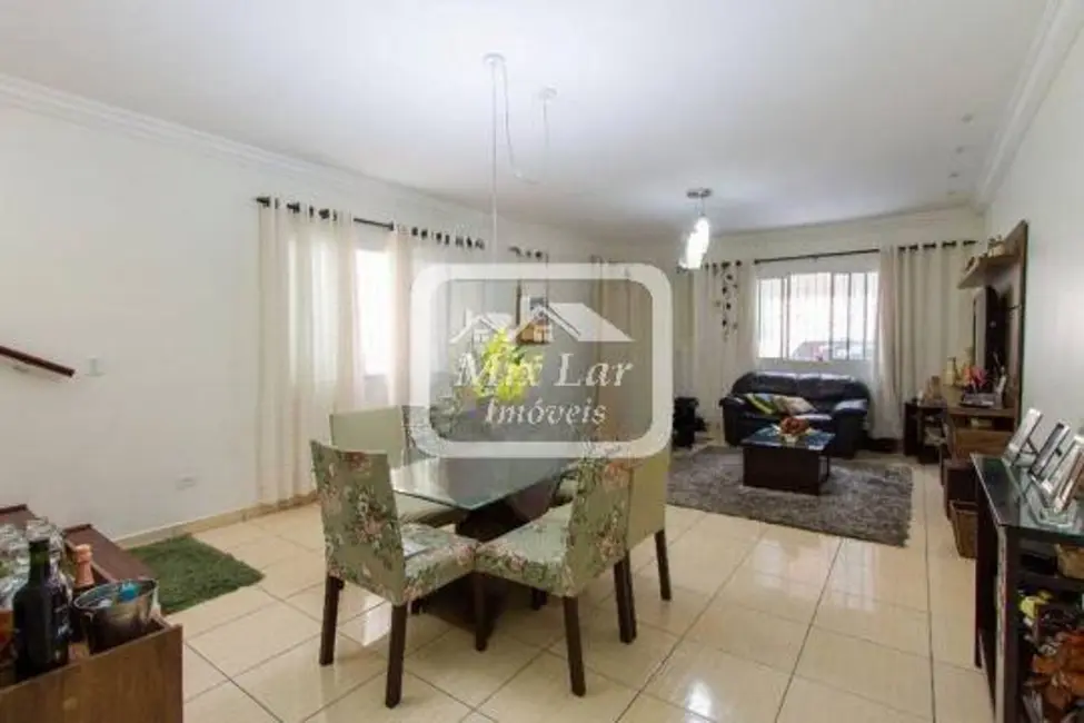 Sobrado com 3 quartos à venda, 228m2 em Osasco - SP - imagem 7 Foto 7 de Sobrado com 3 quartos à venda, 228m2 em Osasco - SP