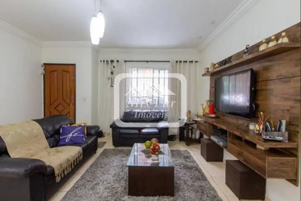 Sobrado com 3 quartos à venda, 228m2 em Osasco - SP - imagem 9 Foto 9 de Sobrado com 3 quartos à venda, 228m2 em Osasco - SP