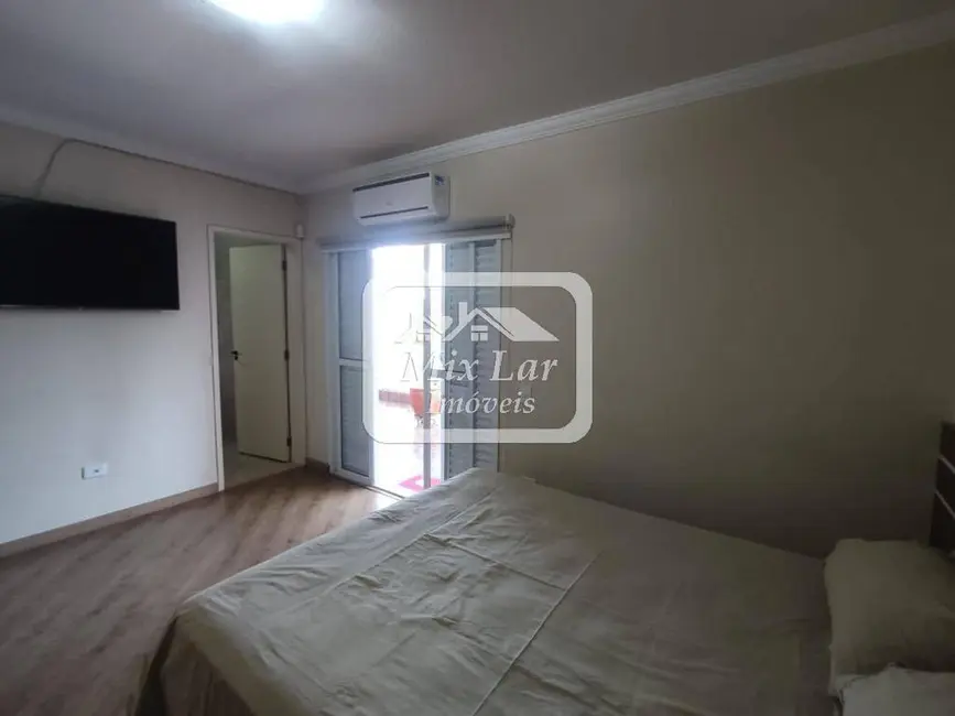 Foto 4 de Sobrado com 3 quartos à venda, 264m2 em Bandeiras, Osasco - SP