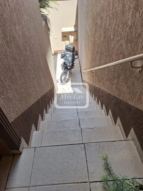 Sobrado com 3 quartos à venda, 180m2 em Bela Vista, Osasco - SP - imagem 5 Foto 5 de Sobrado com 3 quartos à venda, 180m2 em Bela Vista, Osasco - SP