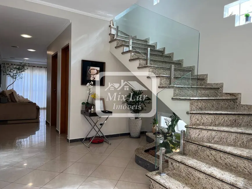 Foto 3 de Sobrado com 3 quartos à venda, 263m2 em Rochdale, Osasco - SP