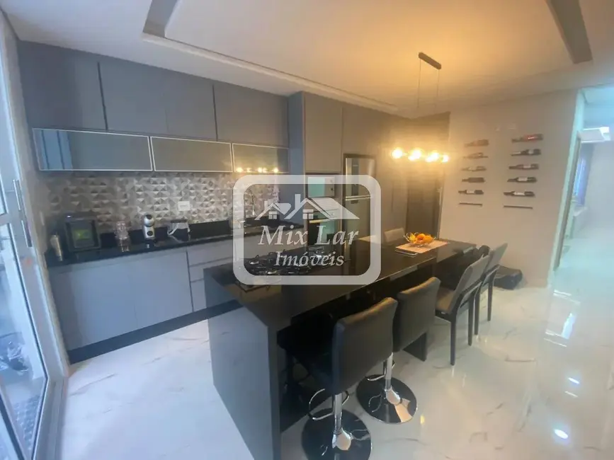 Foto 6 de Sobrado com 3 quartos à venda, 210m2 em Bela Vista, Osasco - SP