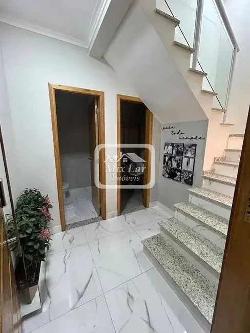 Foto 3 de Sobrado com 3 quartos à venda, 210m2 em Bela Vista, Osasco - SP