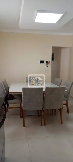 Sobrado com 3 quartos à venda, 257m2 em Vila Osasco, Osasco - SP - imagem 5 Foto 5 de Sobrado com 3 quartos à venda, 257m2 em Vila Osasco, Osasco - SP