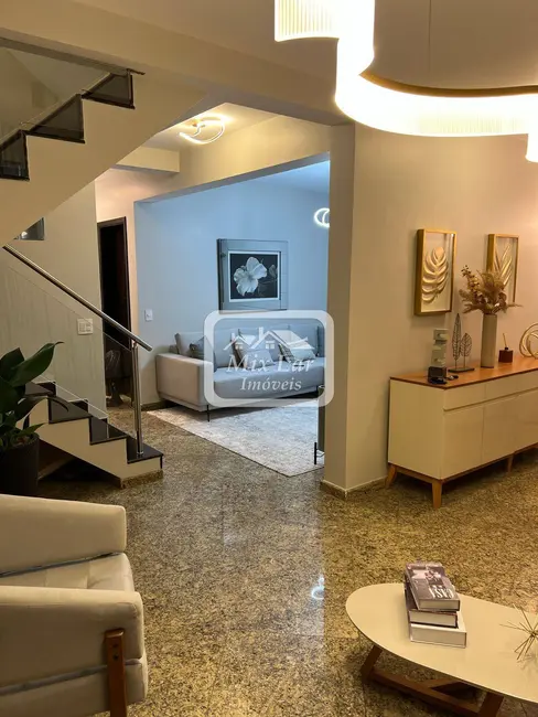 Foto 1 de Sobrado com 4 quartos à venda, 354m2 em Centro, Osasco - SP