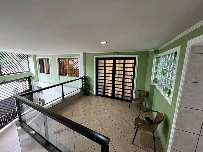 Foto 6 de Sobrado com 5 quartos à venda, 248m2 em Vila Yolanda, Osasco - SP