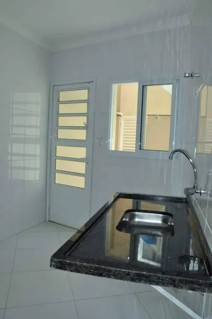 Sobrado com 2 quartos à venda, 55m2 em Veloso, Osasco - SP - imagem 8 Foto 8 de Sobrado com 2 quartos à venda, 55m2 em Veloso, Osasco - SP