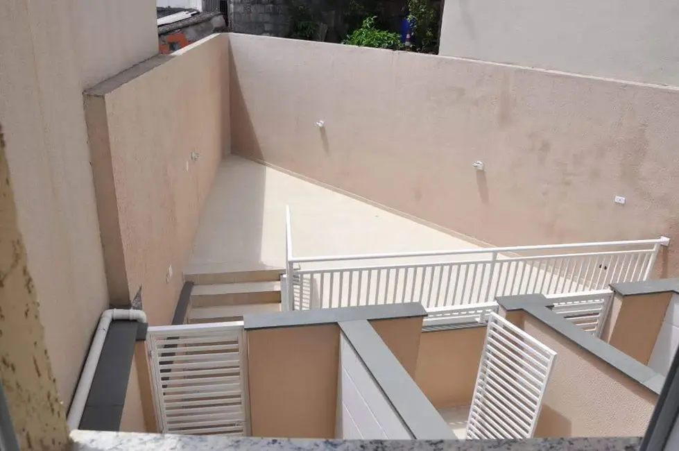 Sobrado com 2 quartos à venda, 55m2 em Veloso, Osasco - SP - imagem 4 Foto 4 de Sobrado com 2 quartos à venda, 55m2 em Veloso, Osasco - SP