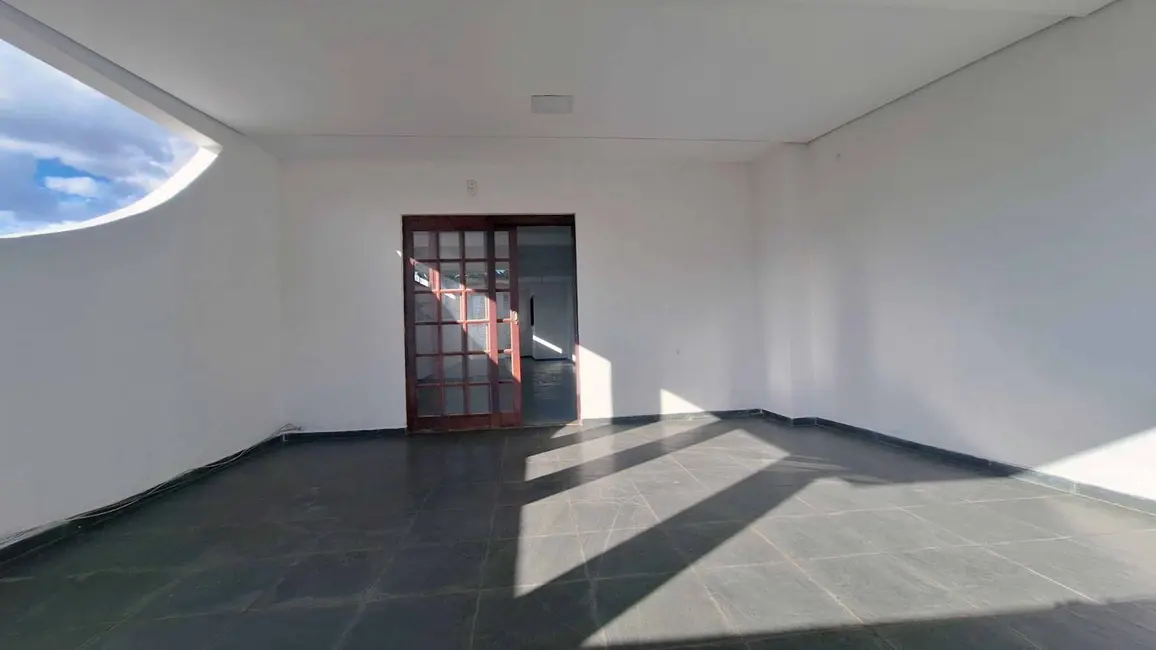 Foto 4 de Sobrado com 3 quartos à venda, 252m2 em Osasco - SP