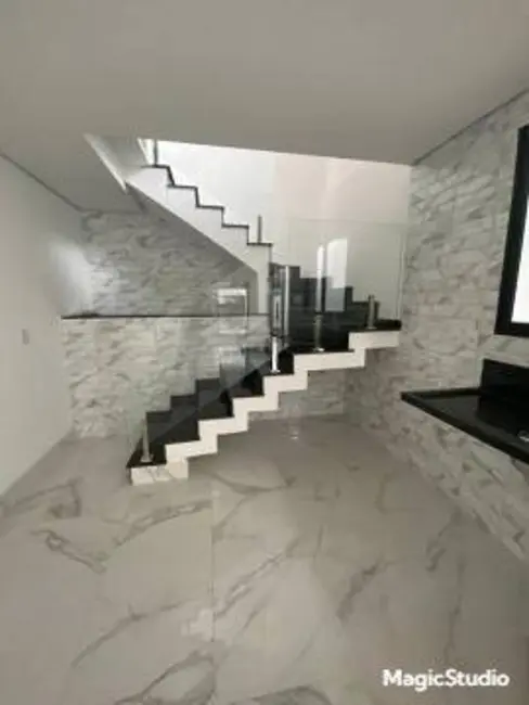 Sobrado com 3 quartos à venda, 160m2 em Bela Vista, Osasco - SP - imagem 3 Foto 3 de Sobrado com 3 quartos à venda, 160m2 em Bela Vista, Osasco - SP