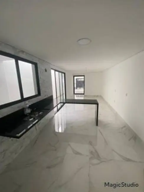 Sobrado com 3 quartos à venda, 160m2 em Bela Vista, Osasco - SP - imagem 4 Foto 4 de Sobrado com 3 quartos à venda, 160m2 em Bela Vista, Osasco - SP