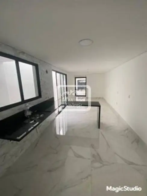 Sobrado com 3 quartos à venda, 160m2 em Bela Vista, Osasco - SP - imagem 2 Foto 2 de Sobrado com 3 quartos à venda, 160m2 em Bela Vista, Osasco - SP