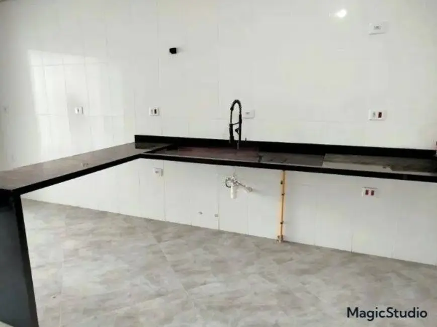 Sobrado com 3 quartos à venda, 214m2 em Jardim das Flores, Osasco - SP - imagem 3 Foto 3 de Sobrado com 3 quartos à venda, 214m2 em Jardim das Flores, Osasco - SP