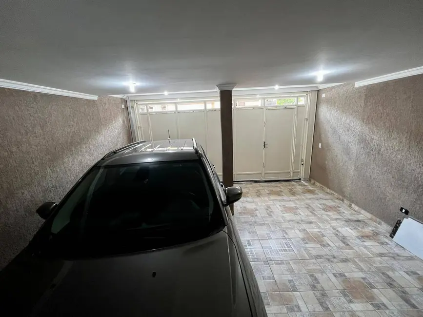 Sobrado com 3 quartos à venda, 212m2 em Bela Vista, Osasco - SP - imagem 7 Foto 7 de Sobrado com 3 quartos à venda, 212m2 em Bela Vista, Osasco - SP