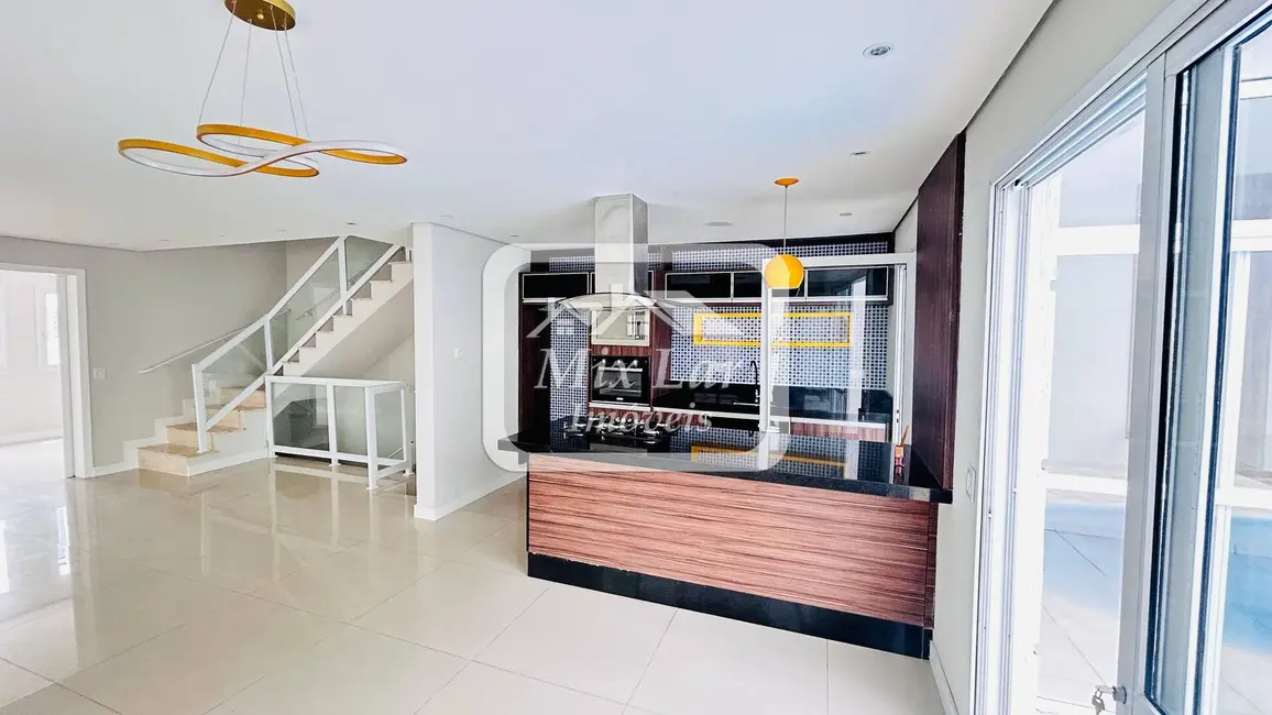 Foto 5 de Sobrado com 3 quartos à venda, 230m2 em Bela Vista, Osasco - SP