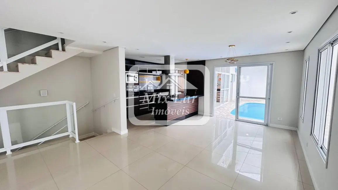 Foto 1 de Sobrado com 3 quartos à venda, 230m2 em Bela Vista, Osasco - SP