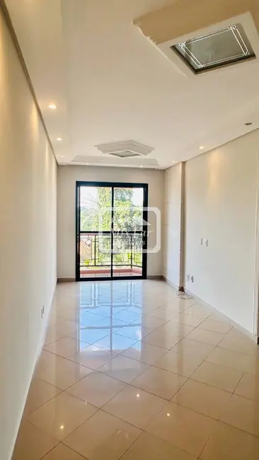 Foto 2 de Apartamento com 2 quartos para alugar, 62m2 em Jardim Tupanci, Barueri - SP