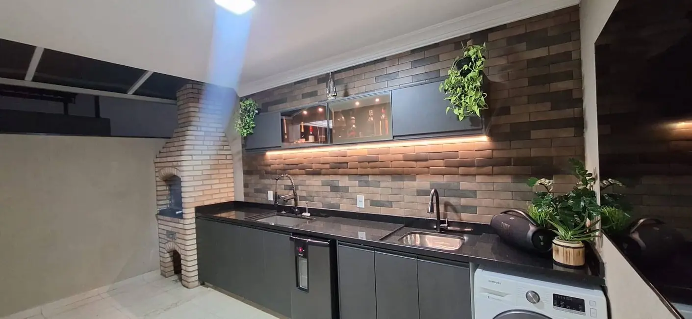 Foto 1 de Sobrado com 3 quartos à venda, 184m2 em Bela Vista, Osasco - SP