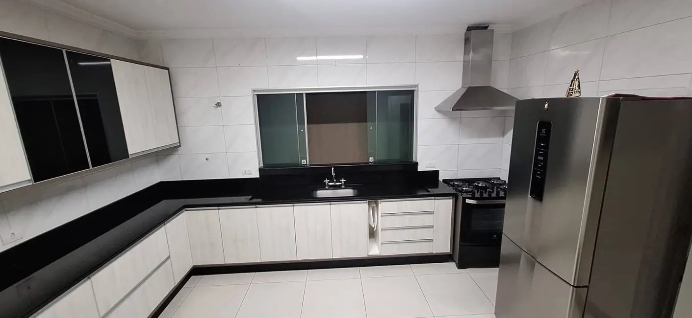 Foto 6 de Sobrado com 3 quartos à venda, 184m2 em Bela Vista, Osasco - SP