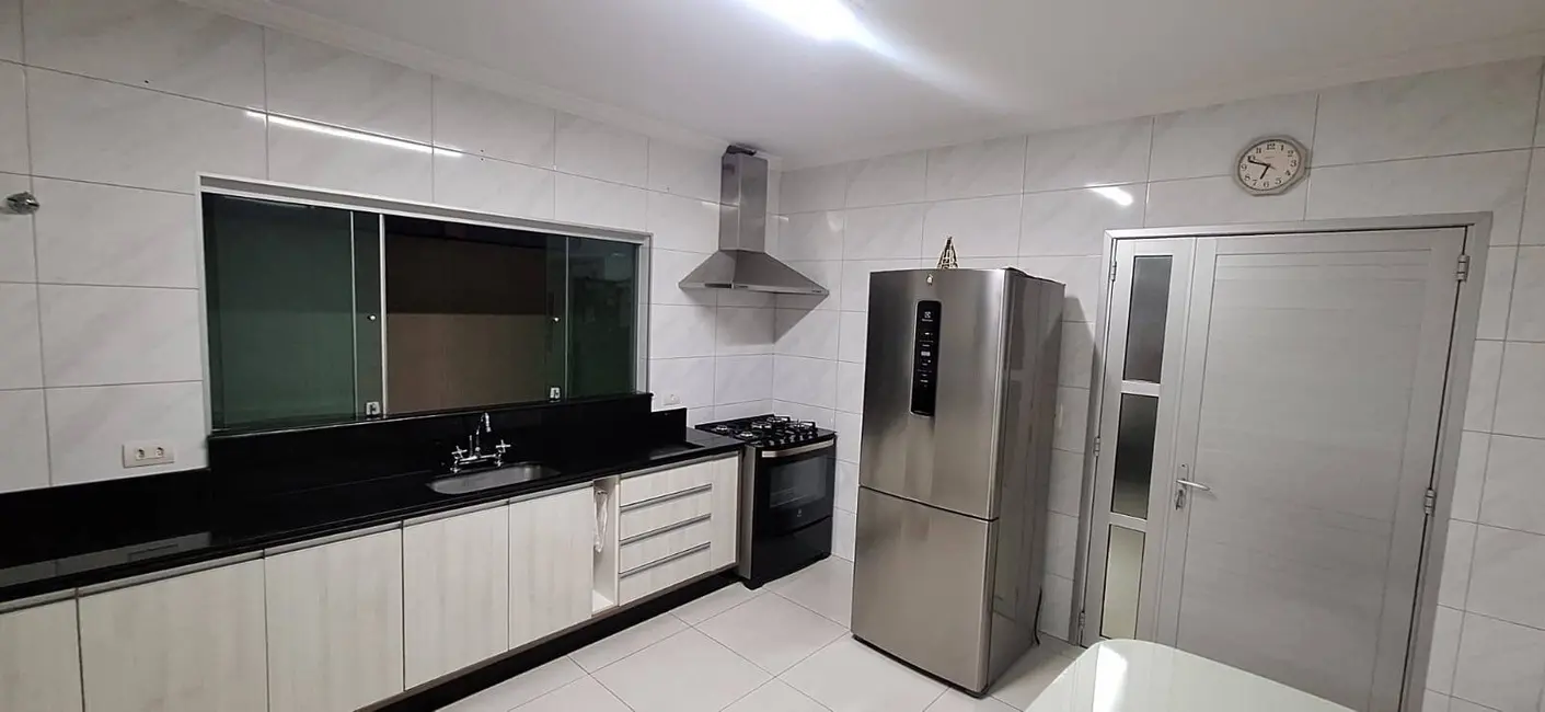 Foto 4 de Sobrado com 3 quartos à venda, 184m2 em Bela Vista, Osasco - SP