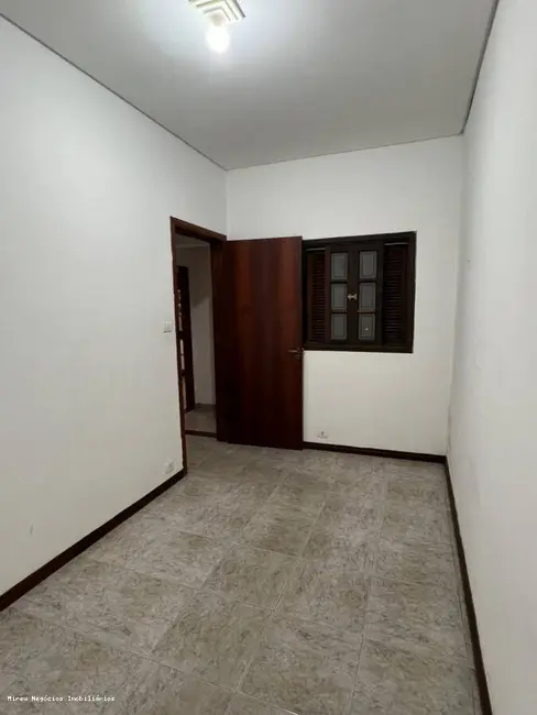 Foto 9 de Casa com 6 quartos à venda, 250m2 em km 18, Osasco - SP