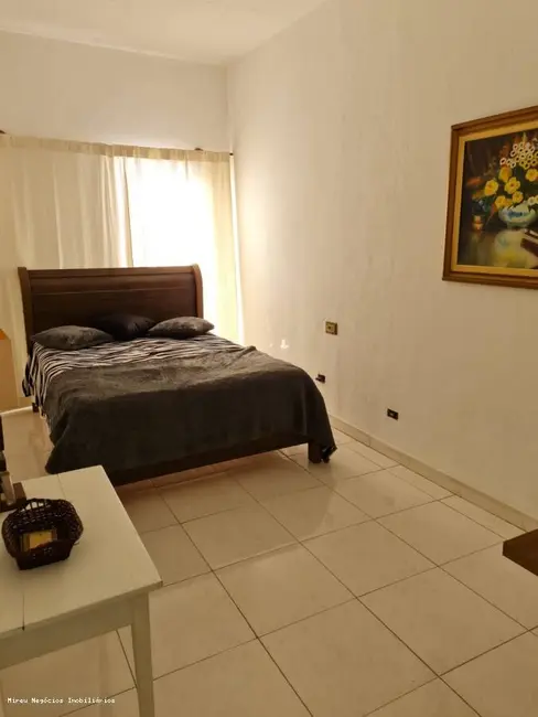 Foto 2 de Casa com 6 quartos à venda, 250m2 em km 18, Osasco - SP
