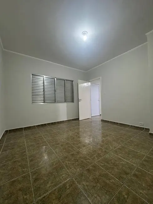 Foto 8 de Casa com 3 quartos para alugar, 105m2 em km 18, Osasco - SP