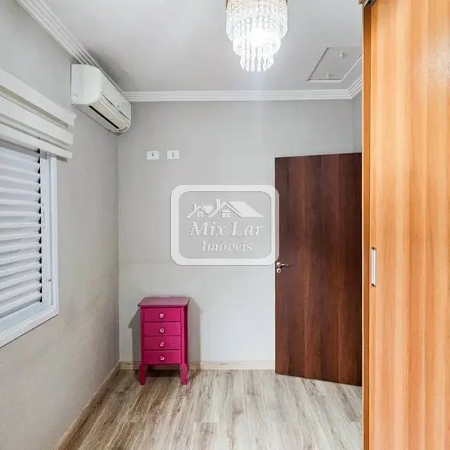 Foto 9 de Sobrado com 4 quartos à venda, 232m2 em Umuarama, Osasco - SP
