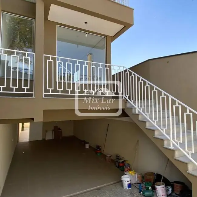 Sobrado com 3 quartos à venda, 220m2 em Bela Vista, Osasco - SP - imagem 2 Foto 2 de Sobrado com 3 quartos à venda, 220m2 em Bela Vista, Osasco - SP