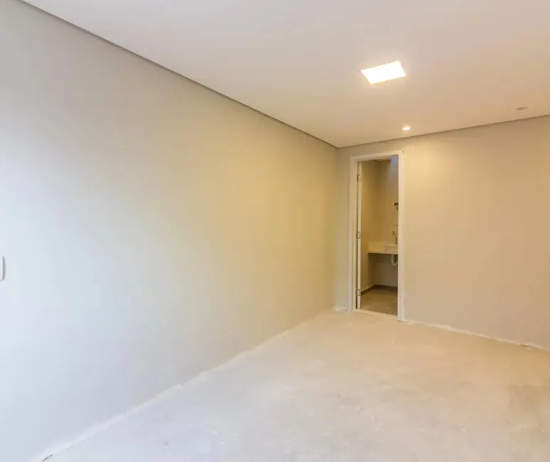 Sobrado com 5 quartos à venda, 235m2 em Bela Vista, Osasco - SP - imagem 6 Foto 6 de Sobrado com 5 quartos à venda, 235m2 em Bela Vista, Osasco - SP