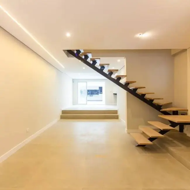 Sobrado com 5 quartos à venda, 235m2 em Bela Vista, Osasco - SP - imagem 1 Foto 1 de Sobrado com 5 quartos à venda, 235m2 em Bela Vista, Osasco - SP