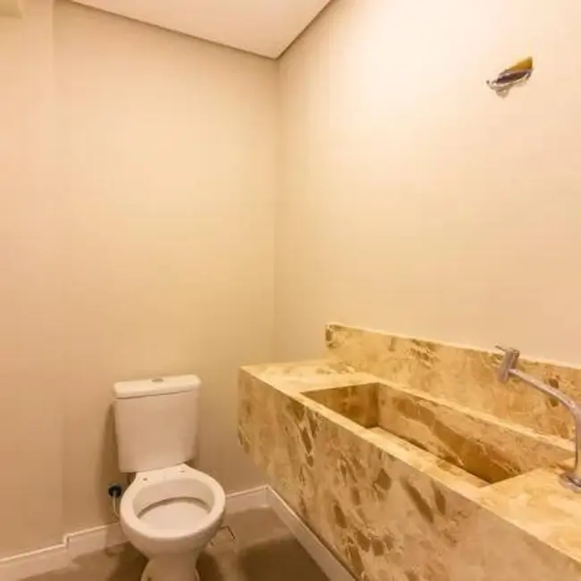 Sobrado com 5 quartos à venda, 235m2 em Bela Vista, Osasco - SP - imagem 7 Foto 7 de Sobrado com 5 quartos à venda, 235m2 em Bela Vista, Osasco - SP