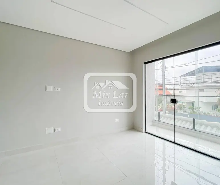 Sobrado com 2 quartos à venda, 130m2 em Bela Vista, Osasco - SP - imagem 2 Foto 2 de Sobrado com 2 quartos à venda, 130m2 em Bela Vista, Osasco - SP
