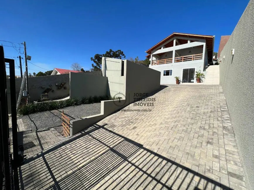 Foto 4 de Casa com 3 quartos à venda, 616m2 em Uvaranas, Ponta Grossa - PR