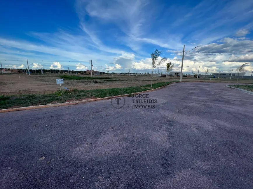 Foto 1 de Terreno / Lote à venda, 723m2 em Sinop - MT