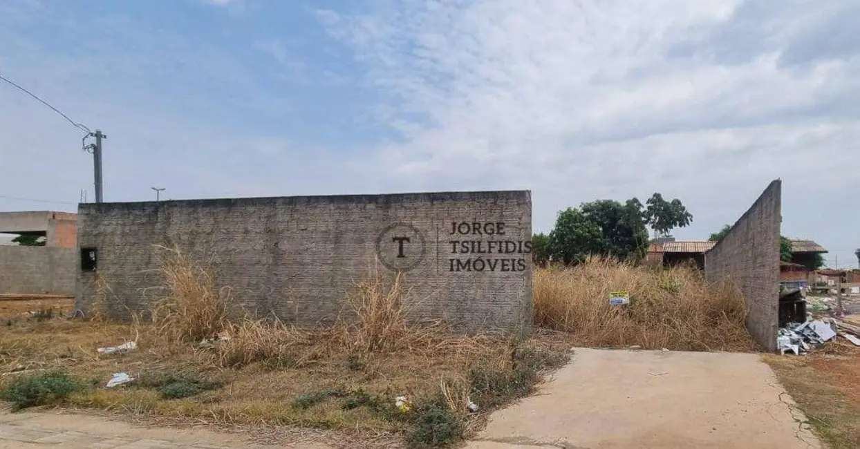 Foto 1 de Terreno / Lote à venda, 450m2 em Santa Carmem - MT