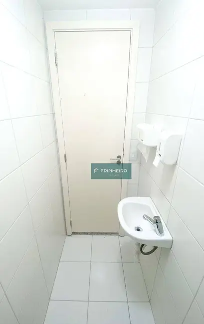 Sala Comercial à venda e para alugar, 20m2 em Rio De Janeiro - RJ - imagem 8 Foto 8 de Sala Comercial à venda e para alugar, 20m2 em Rio De Janeiro - RJ
