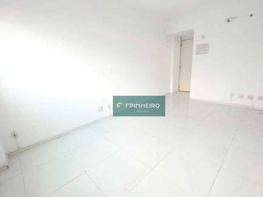 Sala Comercial à venda e para alugar, 20m2 em Rio De Janeiro - RJ - imagem 5 Foto 5 de Sala Comercial à venda e para alugar, 20m2 em Rio De Janeiro - RJ