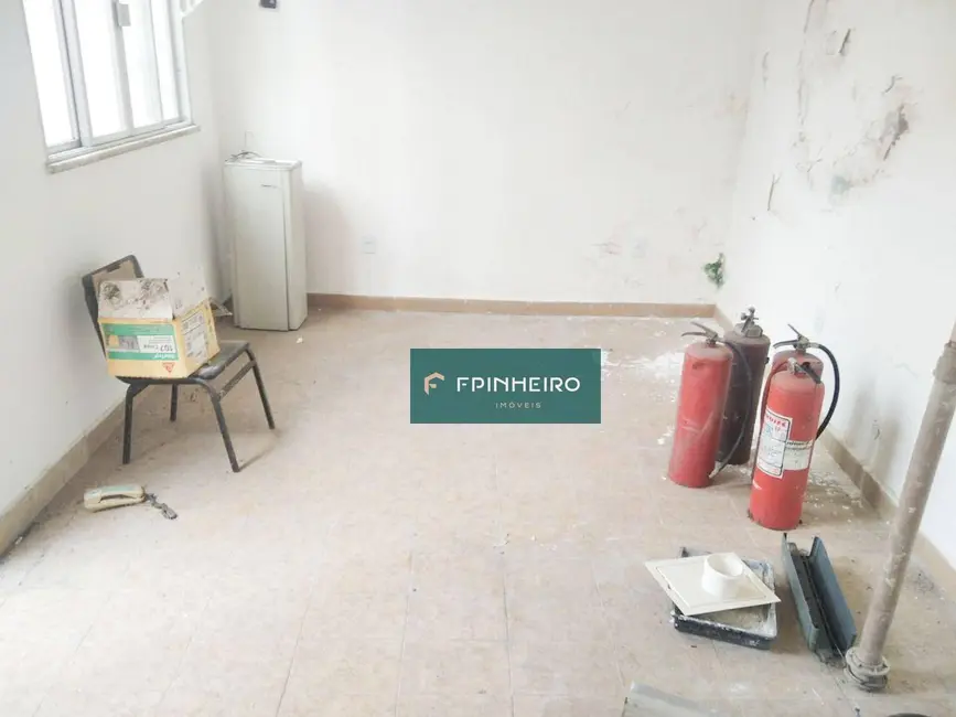 Armazém / Galpão para alugar, 442m2 em Encantado, Rio De Janeiro - RJ - imagem 9 Foto 9 de Armazém / Galpão para alugar, 442m2 em Encantado, Rio De Janeiro - RJ