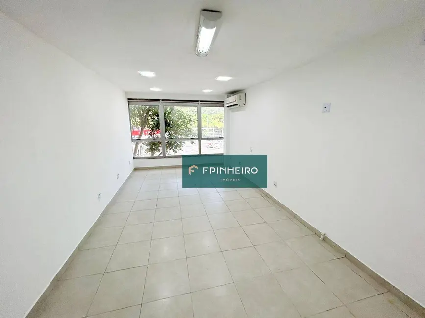 Sala Comercial para alugar, 20m2 em Curicica, Rio De Janeiro - RJ - imagem 4 Foto 4 de Sala Comercial para alugar, 20m2 em Curicica, Rio De Janeiro - RJ