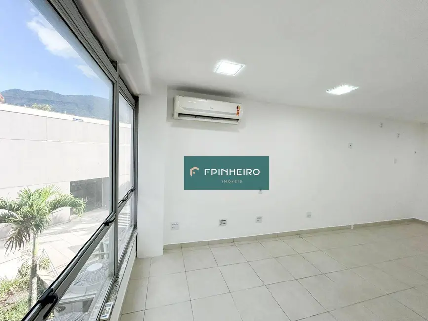 Sala Comercial para alugar, 20m2 em Curicica, Rio De Janeiro - RJ - imagem 7 Foto 7 de Sala Comercial para alugar, 20m2 em Curicica, Rio De Janeiro - RJ
